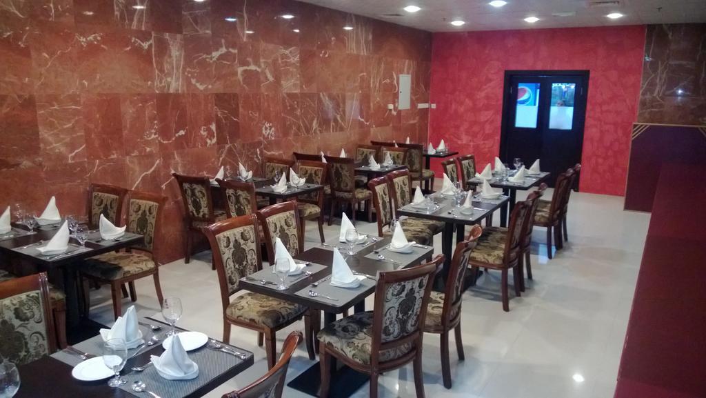 Raynor Hotel Apartments Ель-Фуджайра Екстер'єр фото