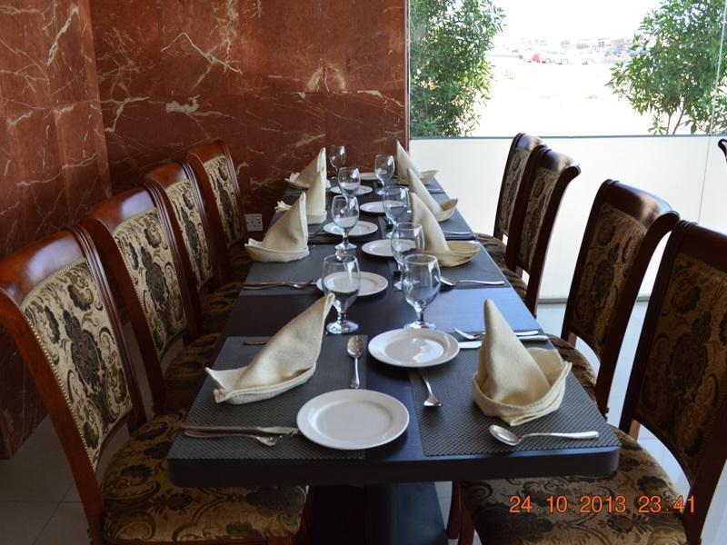 Raynor Hotel Apartments Ель-Фуджайра Екстер'єр фото
